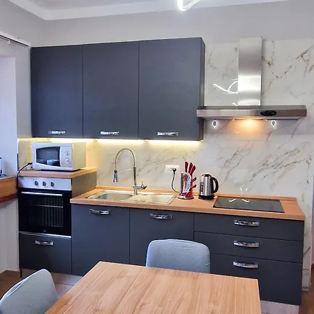 3-room - Frejus Palace דירה בארדונקיה
